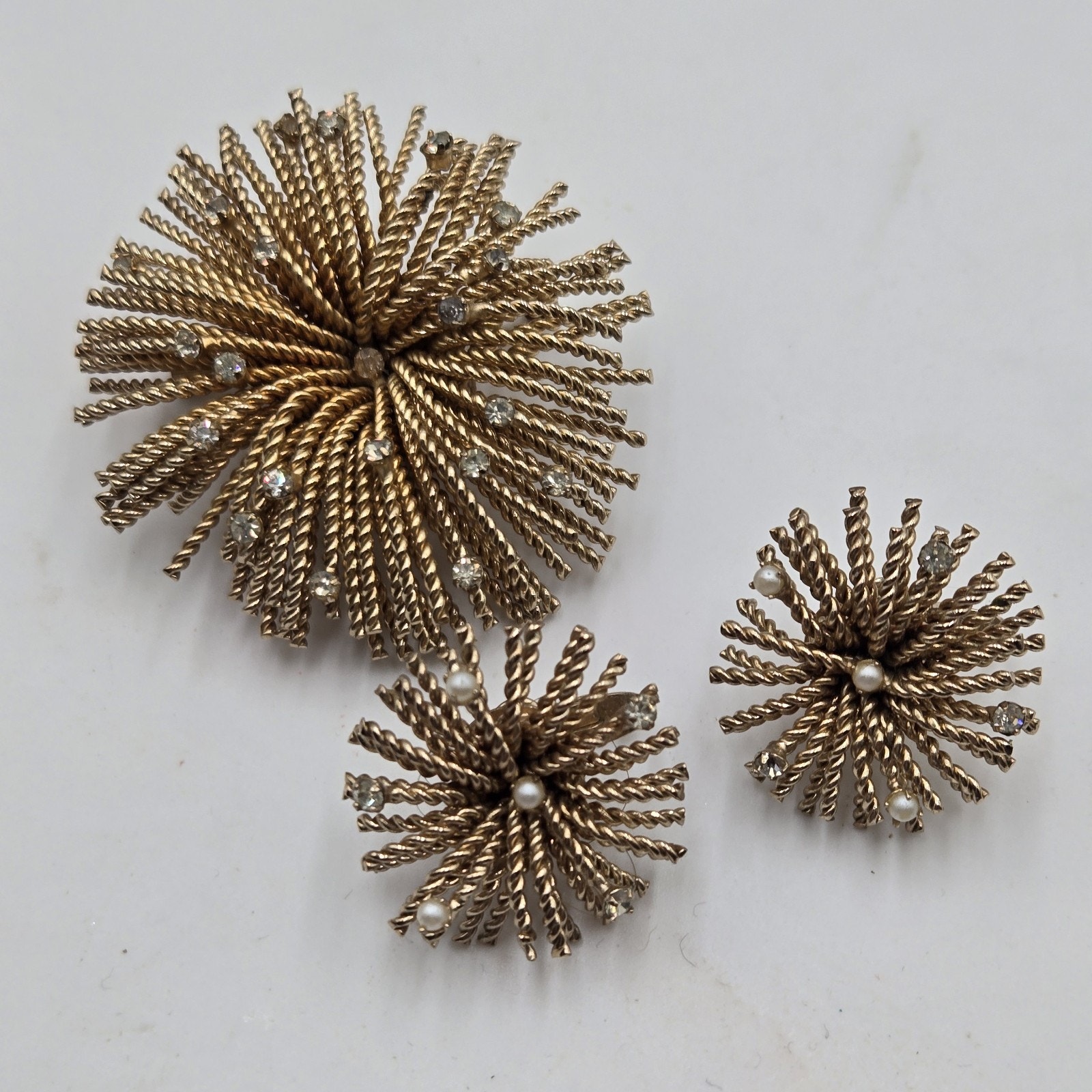 Vintage Bergere Gold Tone Starburst Brooch Pin & Clip Earrings Set Atomic Rope